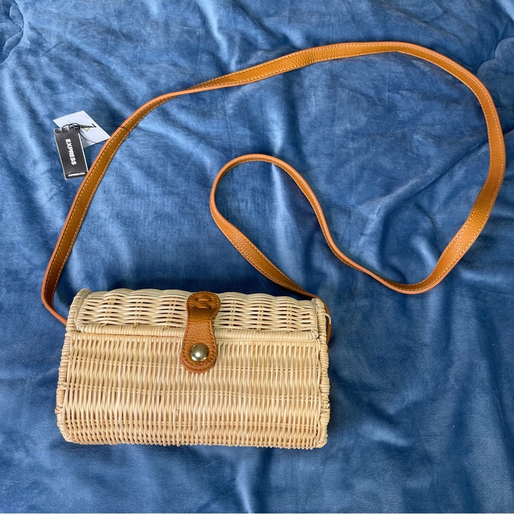Straw Crossbody Bag with Tan Leather Strap